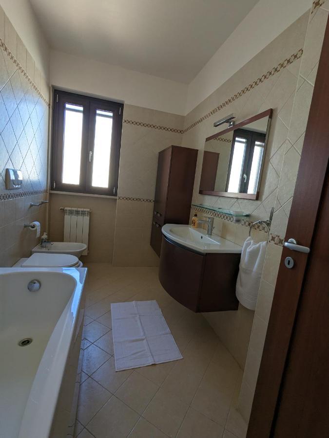 La Casa Dei Due Mari - Large Apartment With Parking Tarent Zewnętrze zdjęcie