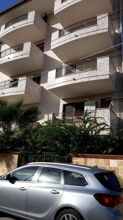 La Casa Dei Due Mari - Large Apartment With Parking Tarent Zewnętrze zdjęcie